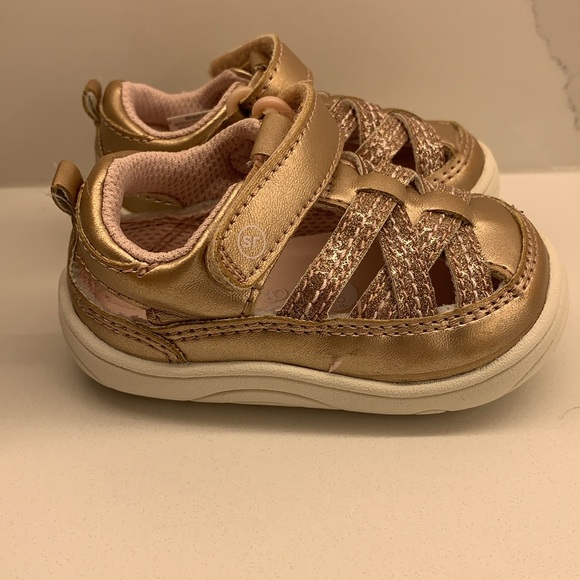 Stride Rite Memory Foam Gold Baby Shoes sz 3 like new - Picture 3 of 7